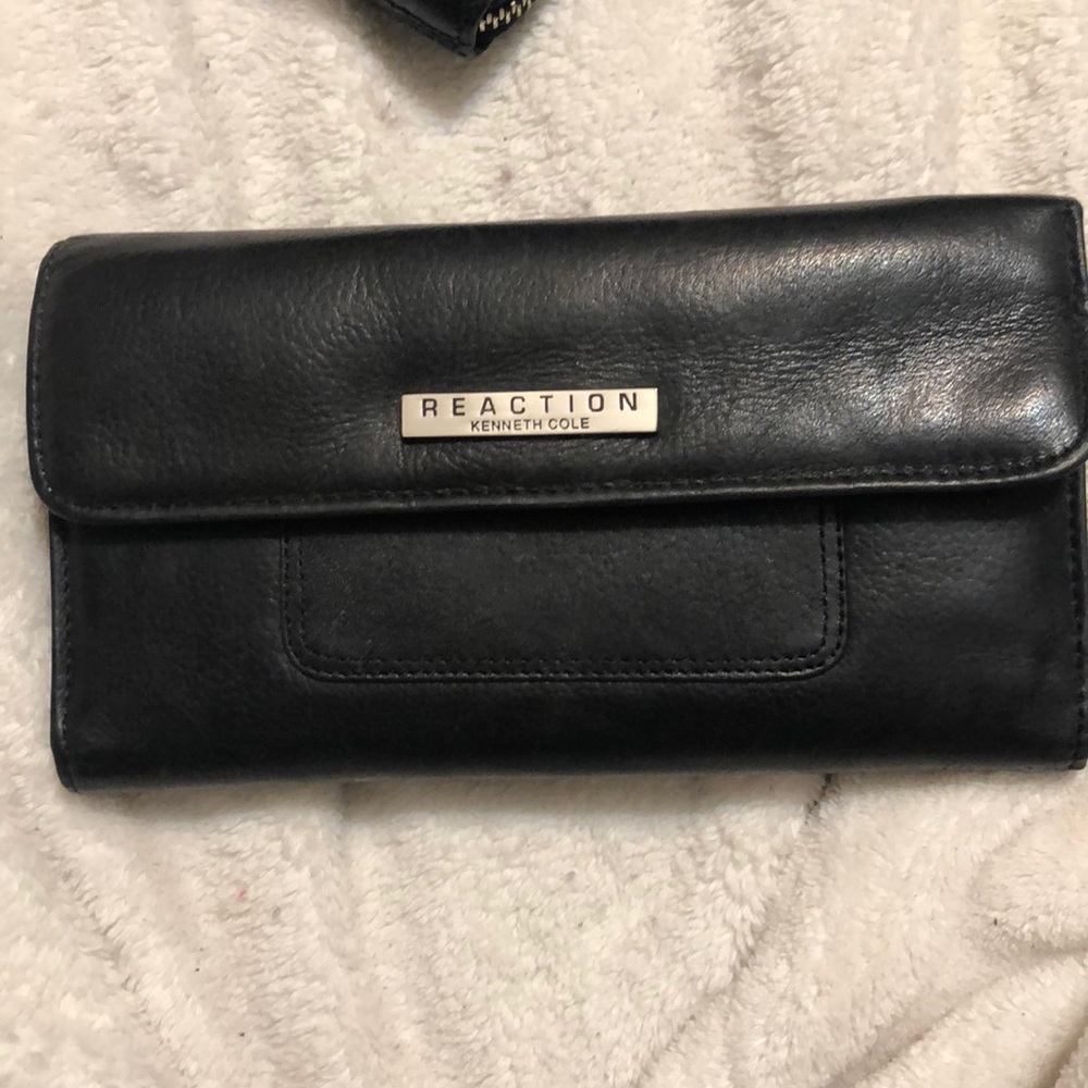 Kenneth Cole reaction wallet